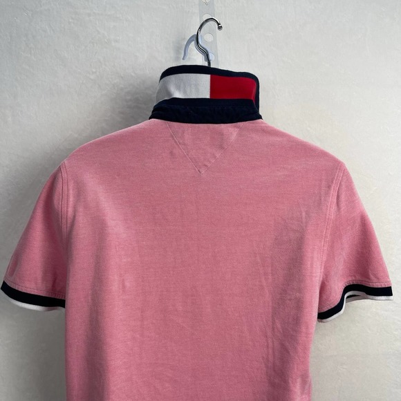 Tommy Hilfiger Custom Fit Salmon Pink Polo with Contrasting Logo Collar Medium - Picture 8 of 10